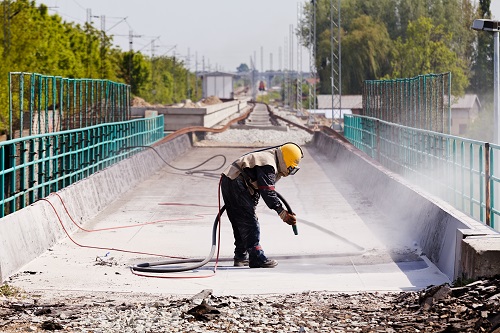 Sandblasting concrete